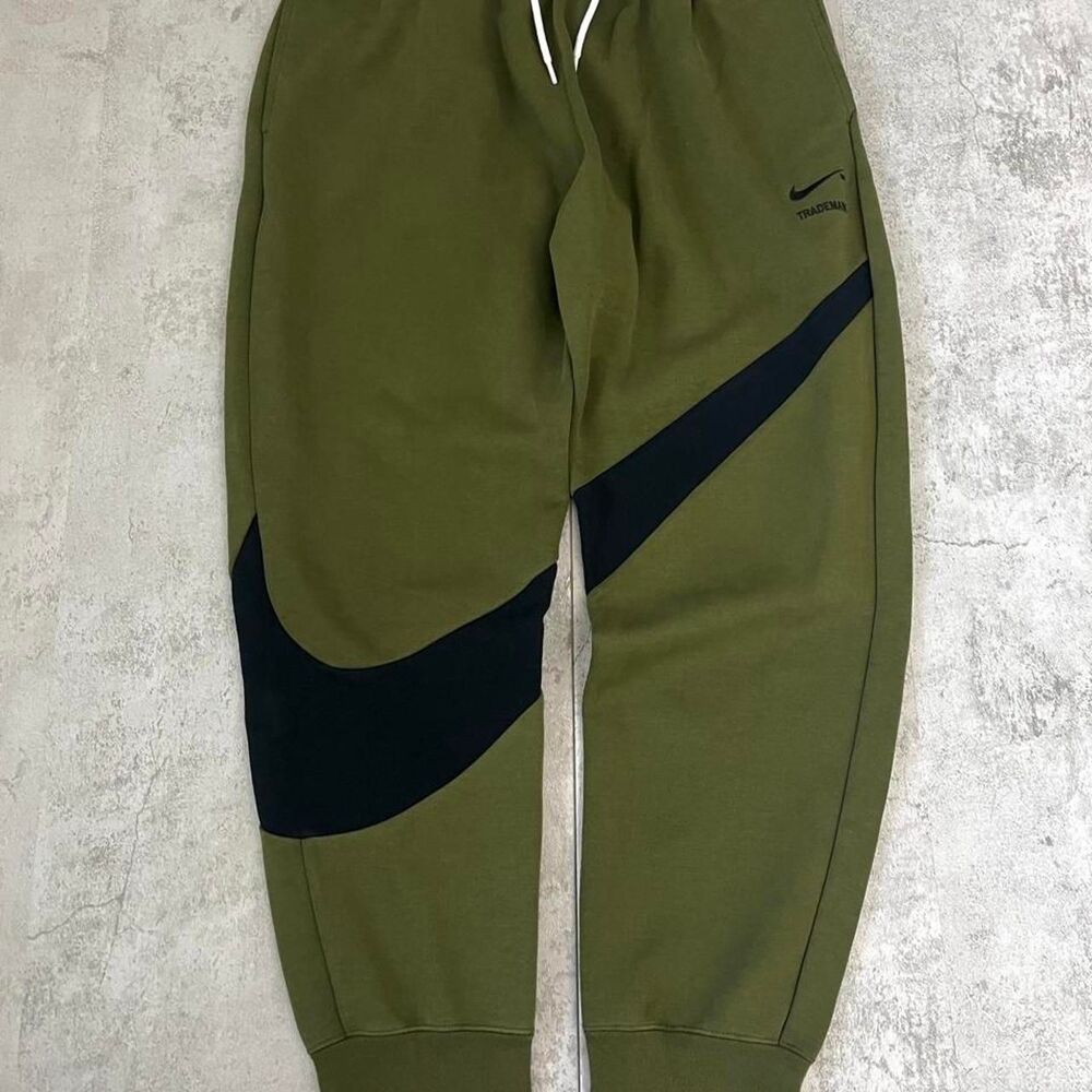 Nike Men's Khaki and Green Joggers-tracksuits